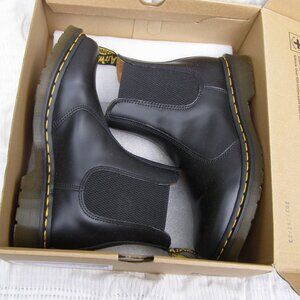 Dr Martens Black Chelsea Boot USL 9